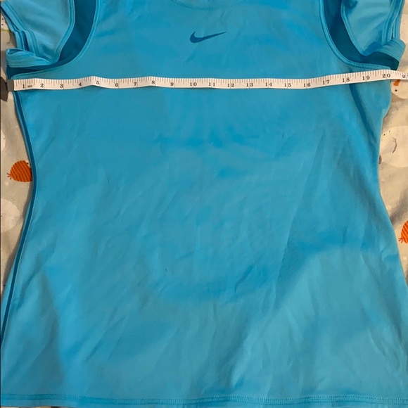 Nike workout tee - Picture 3 of 4